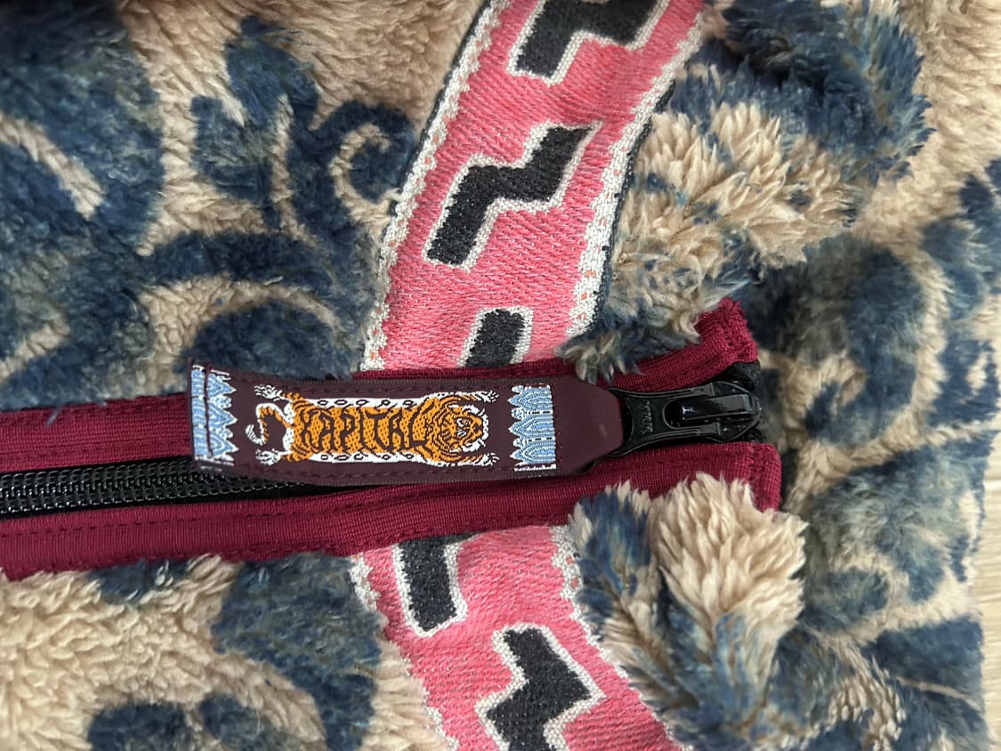 캐피탈 다마스크 패턴 마리아 플리스 집 블루종 베이지 상품이미지5