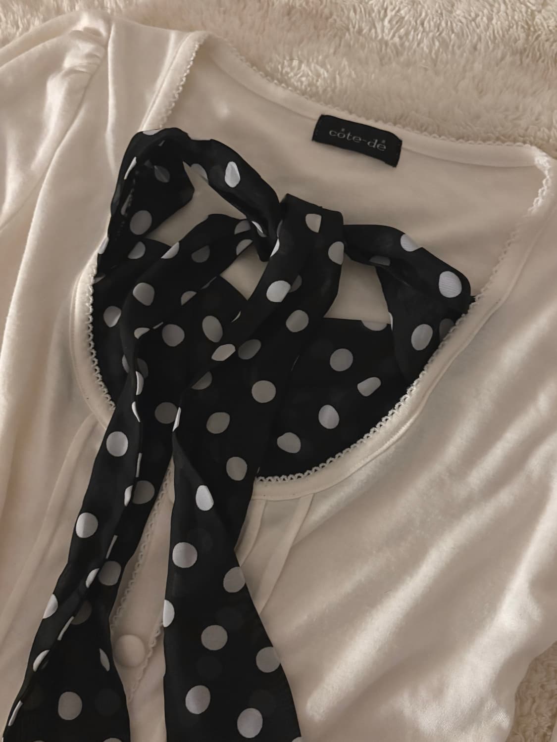 도트무늬 화이트 티 트랄라라깔 엑시즈팜 오네갸루 상품이미지3