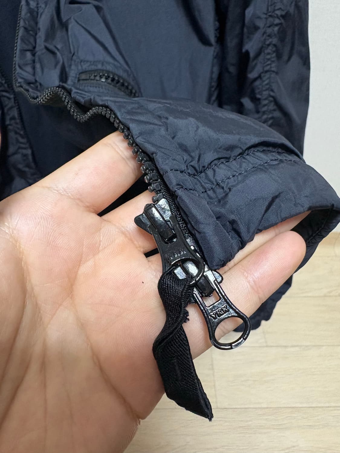 (새상품급, M) 스톤아일랜드 크링클랩스 바람막이 상품이미지4