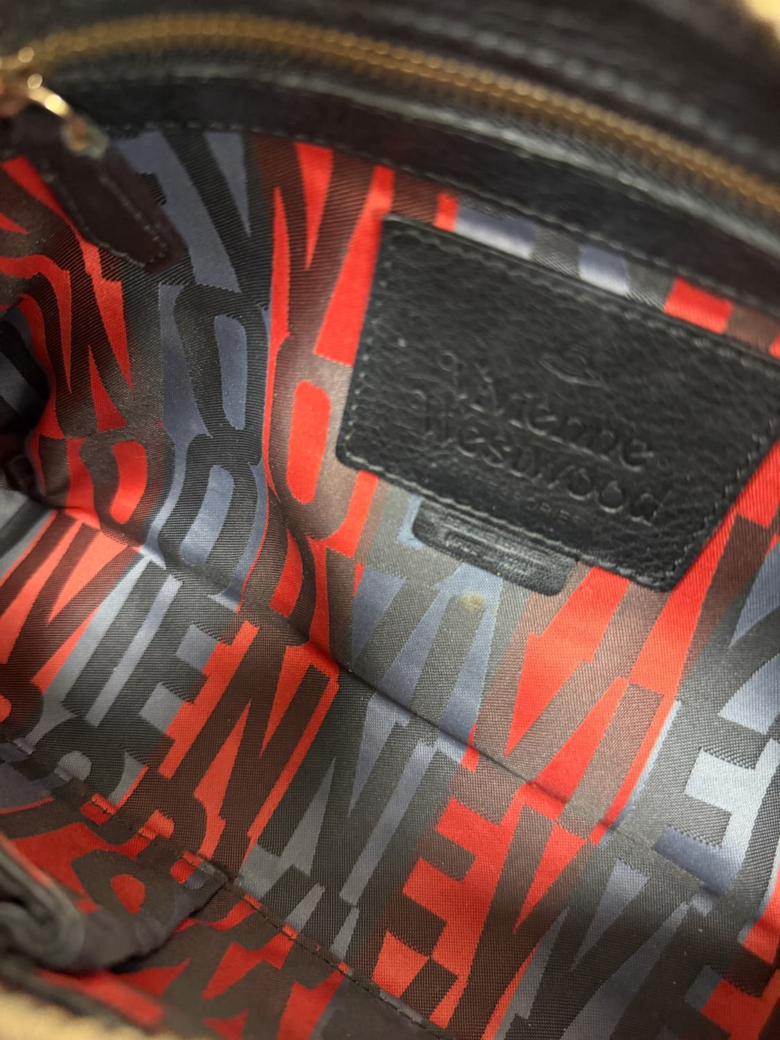 비비안웨스트우드 블랙 레더 크로스백 상품이미지9