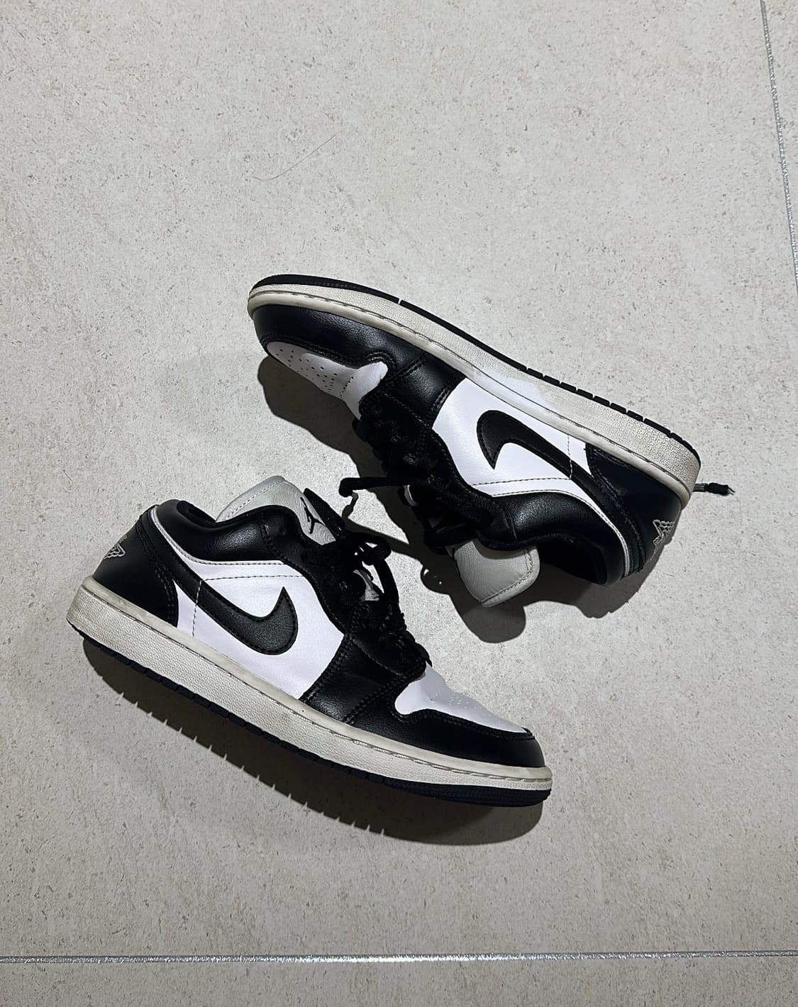 Nike Air Jordan 1 Low Black & White 상품이미지1