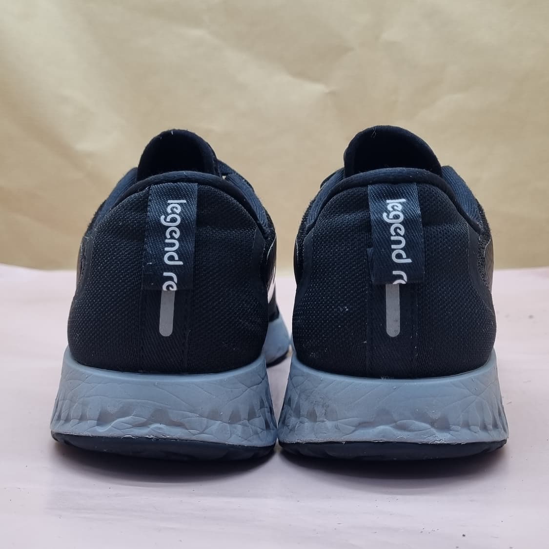 나이키 레전드 리액트 여성운동화240  상품이미지4