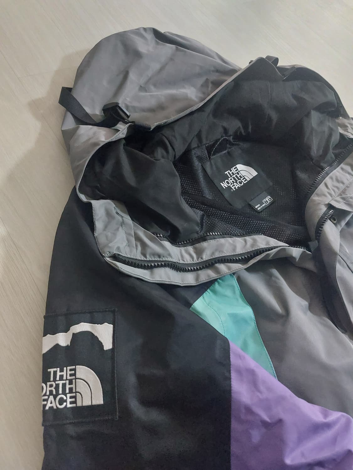 노스페이스 인빈서블 1944 레트로 마운틴 라이트 재킷 바람막이 상품이미지4