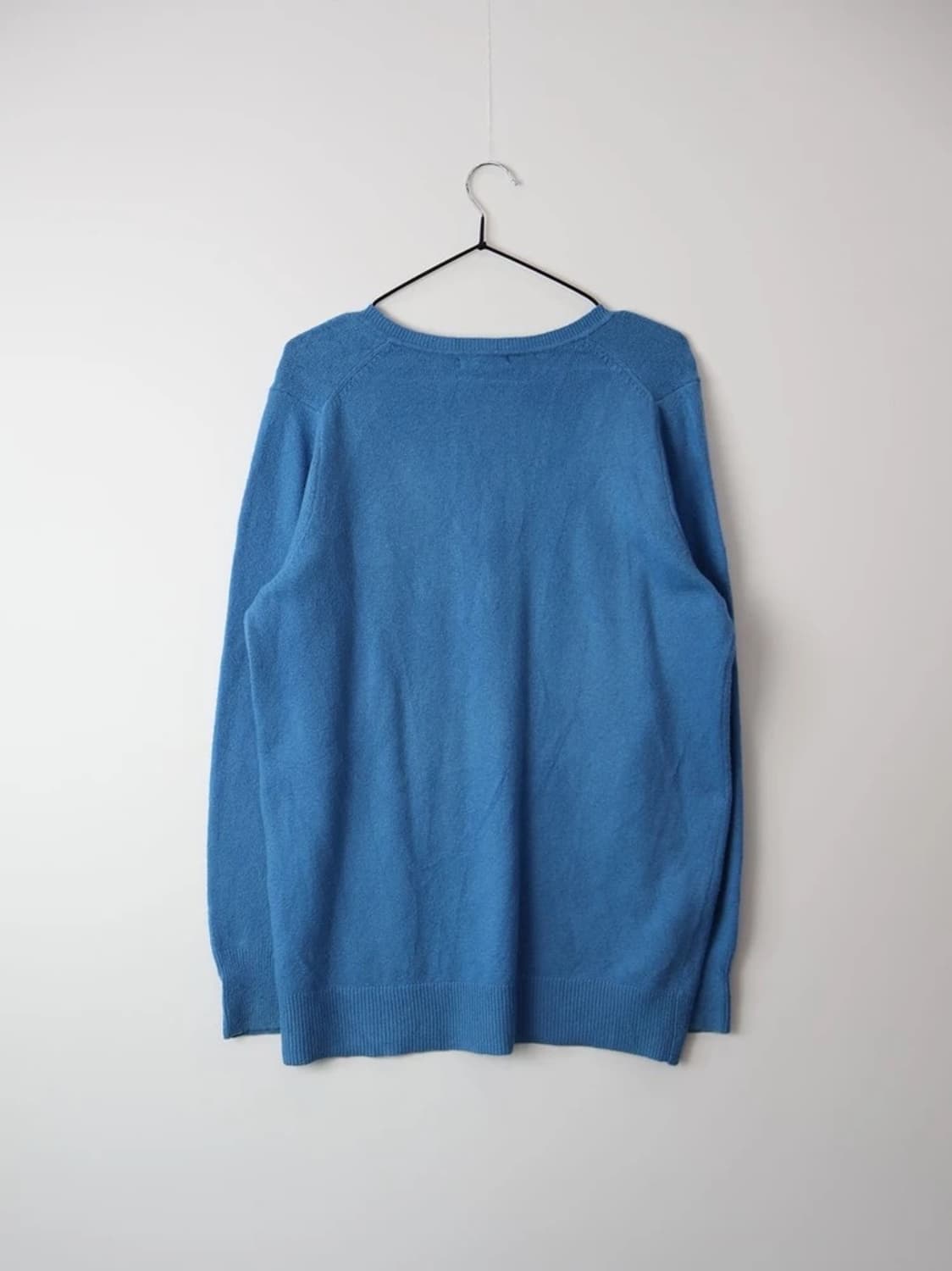 GAP Blue V-Neck Sweater 상품이미지4