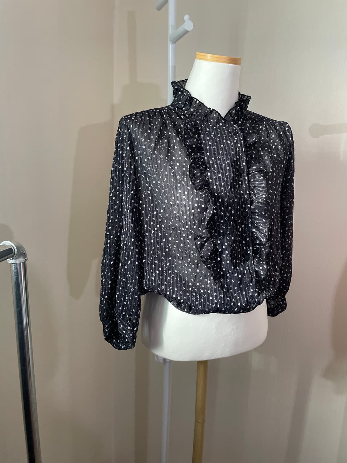 빈티지 프릴 시스루 블라우스 상품이미지1