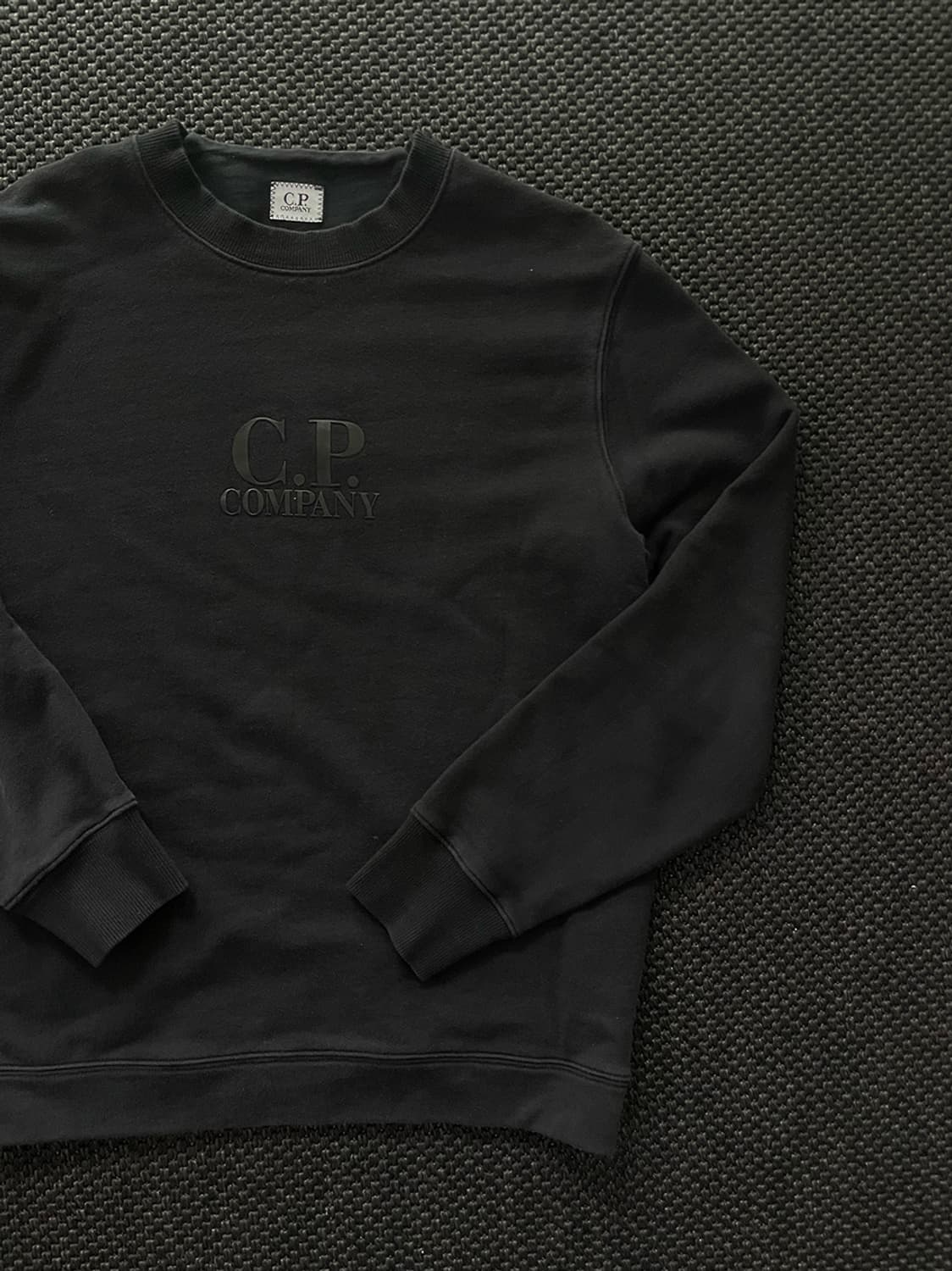 CP컴퍼니 맨투맨 입니다. 상품이미지4