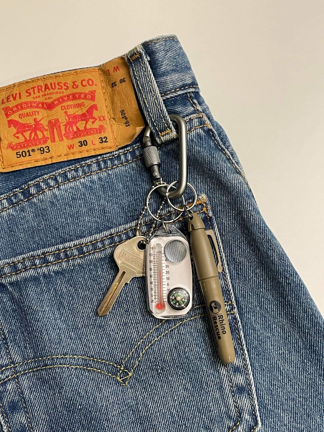 Survivor keyring 상품이미지2