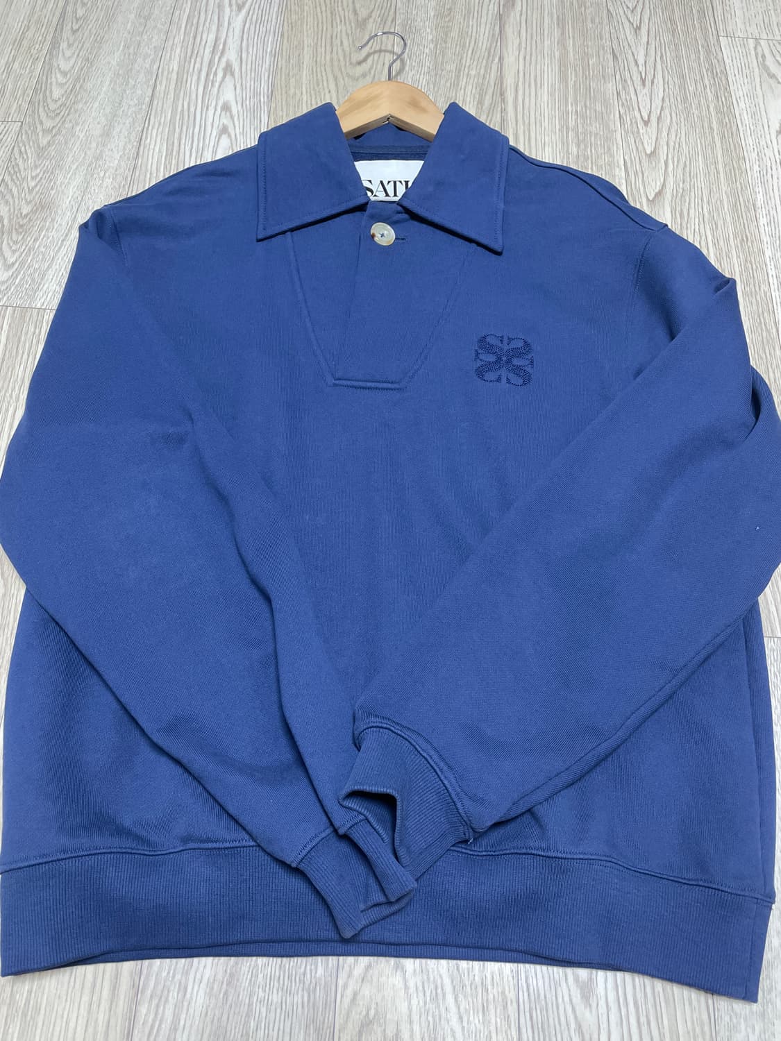 세터 맨투맨 판매합니다. 상품이미지1