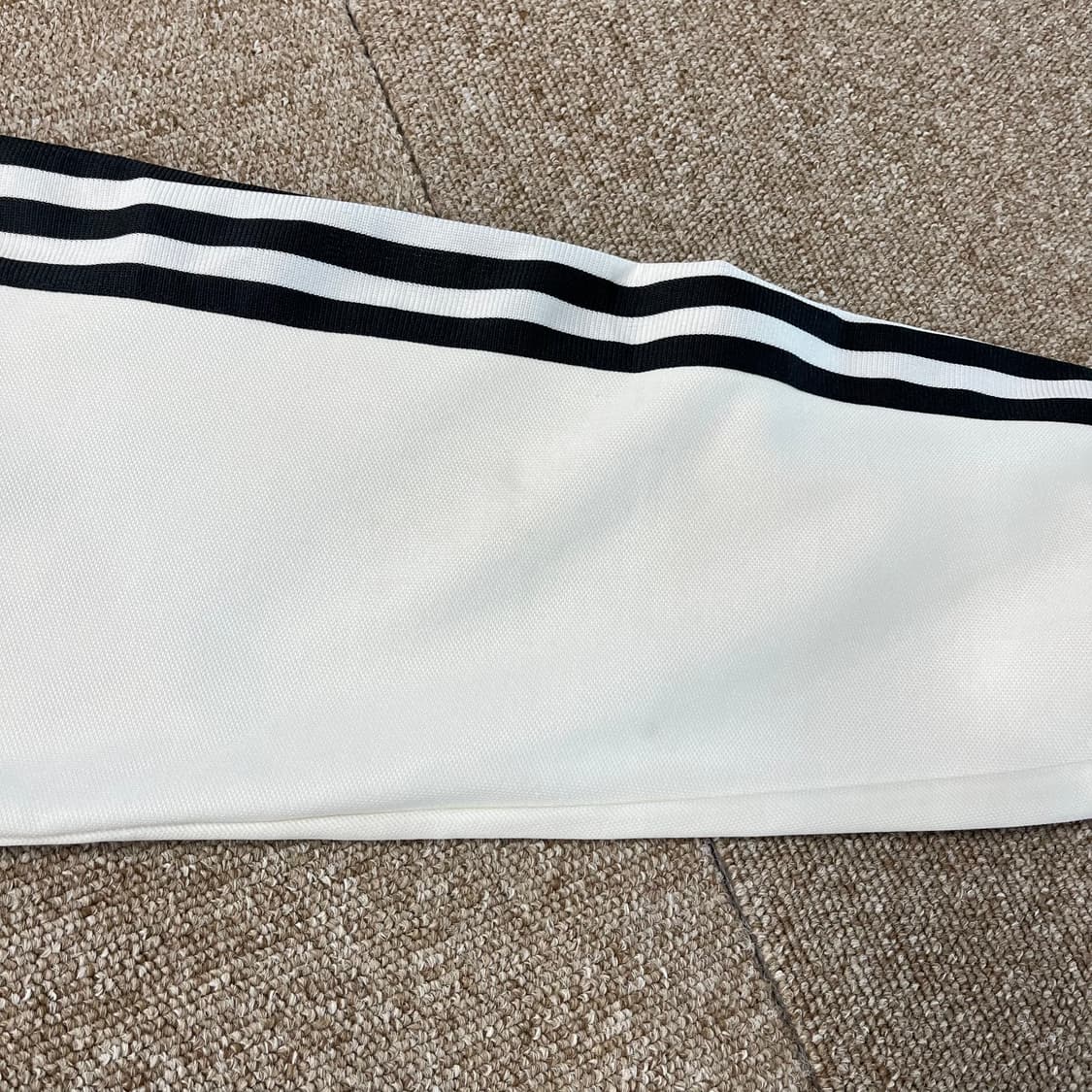 아디다스 버켄바우어 트랙탑 상품이미지4