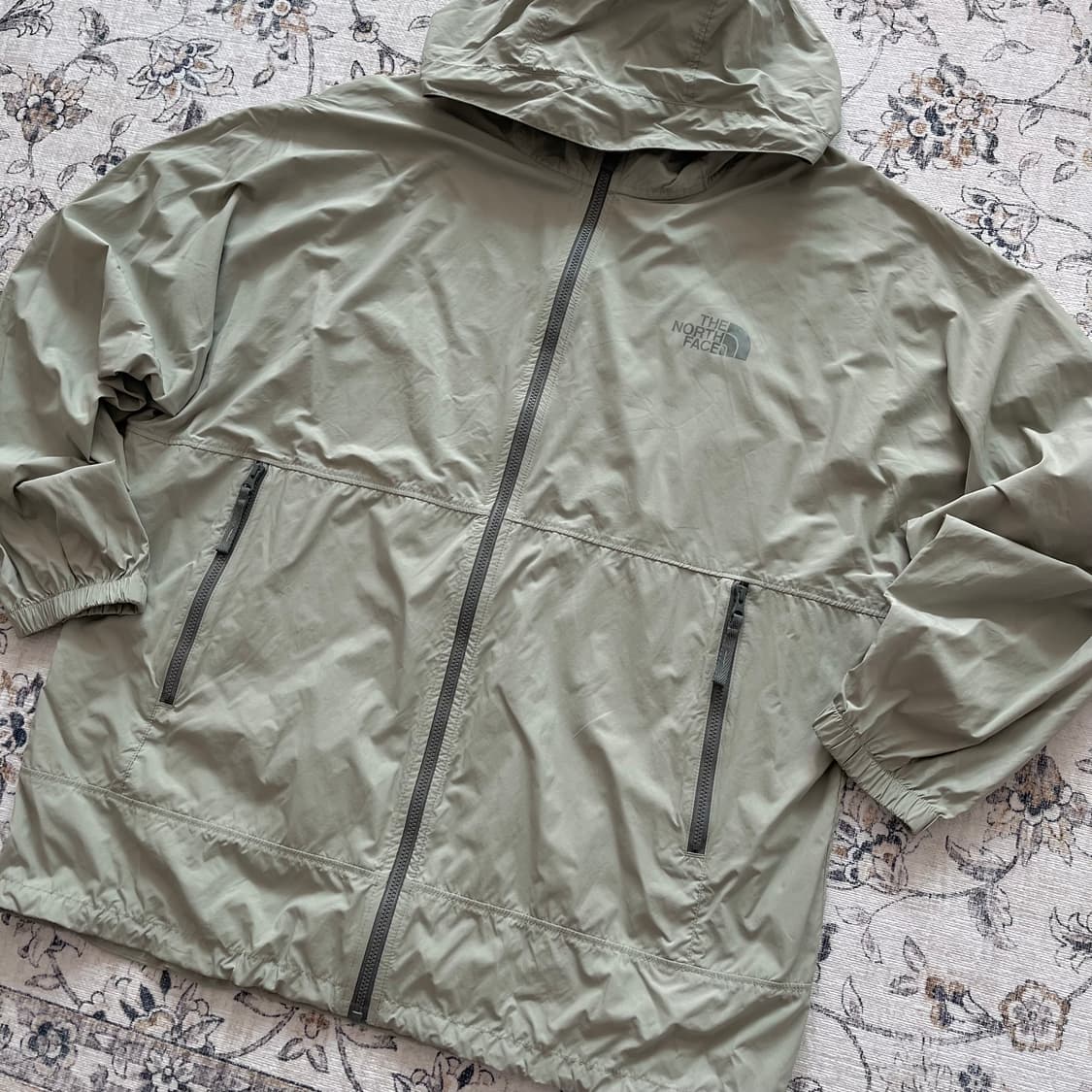 노스페이스 말차색 바람막이 상품이미지1