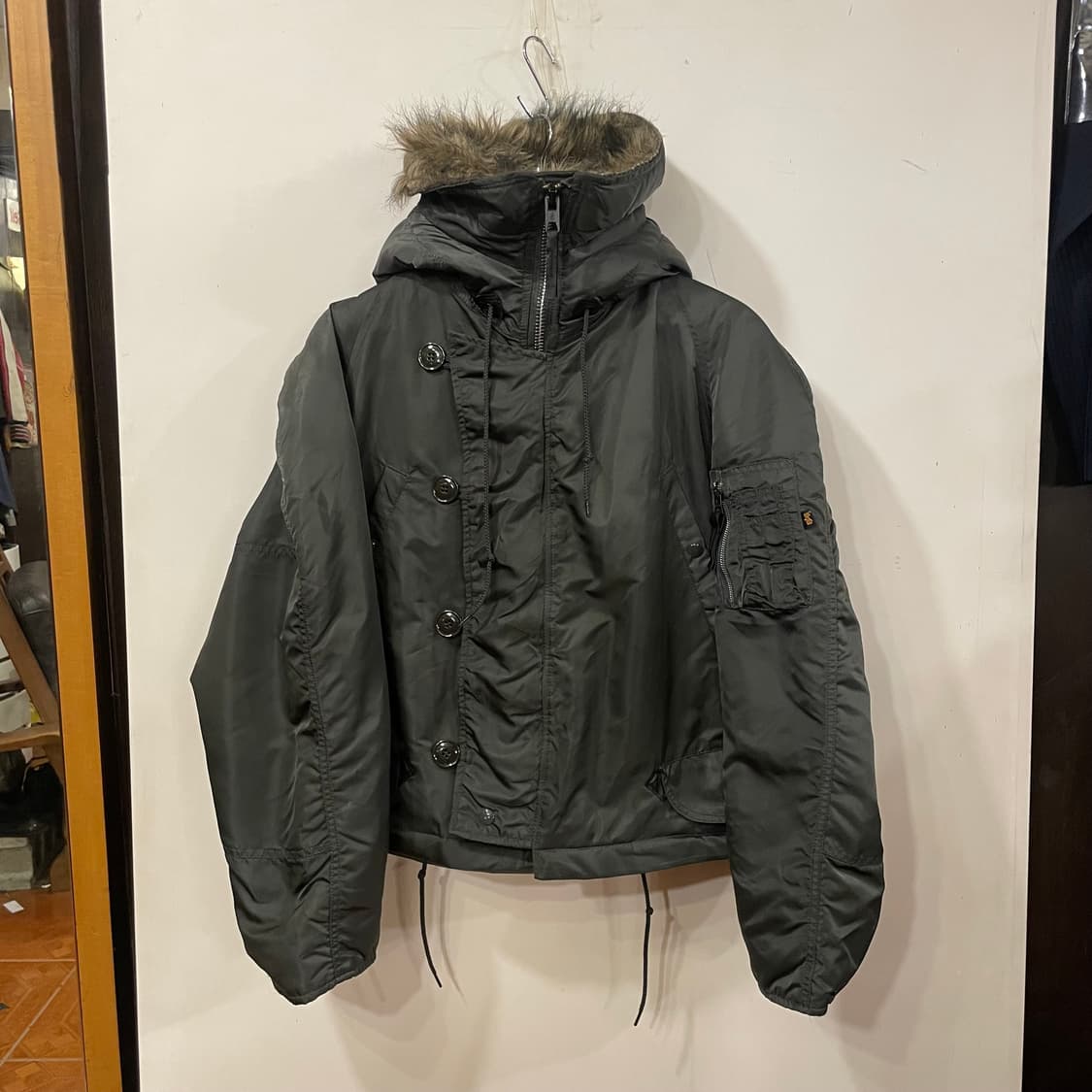 알파인더스트리 리메이크 크롭봄버 M 상품이미지1