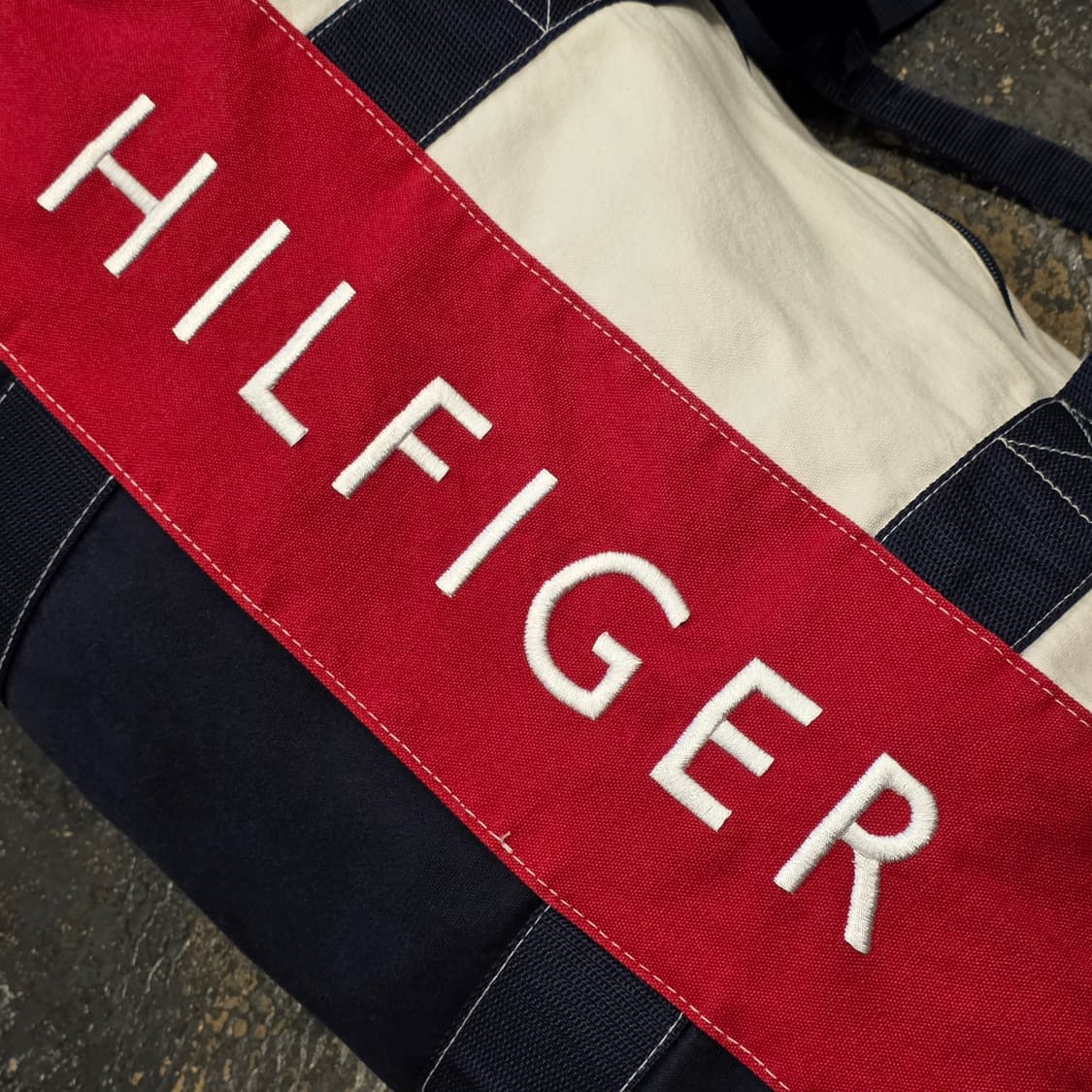 타미힐피거 가방 상품이미지4