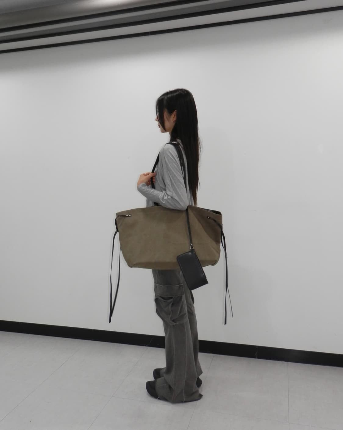 비센사이 비삼샵 레더 스트랩 백 카키 be sensai b3shop 상품이미지2