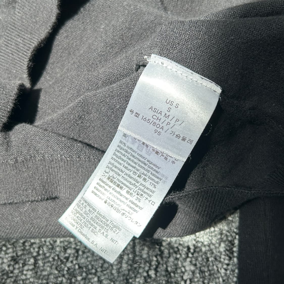 캘빈클라인 블랙 크롭 니트 카라티 상품이미지7