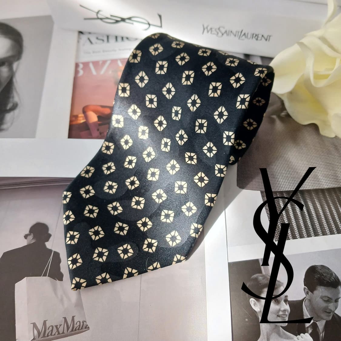 입생로랑 실크 블랙 기하 패턴 넥타이 9.2cm B등급 A19525 상품이미지2