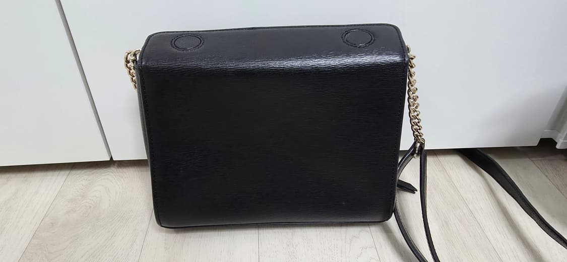 DKNY 블랙 크로스백 상품이미지2