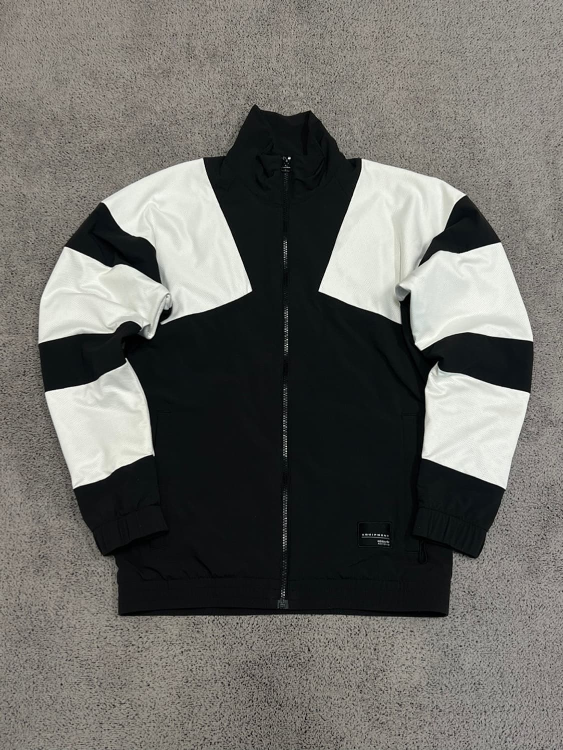 (XS) 아디다스 이큅먼트 바람막이 상품이미지1