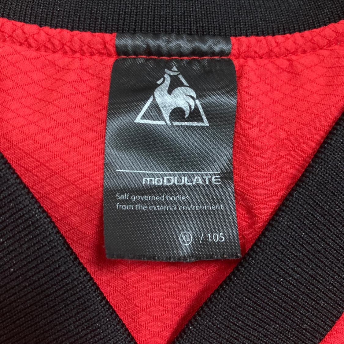 르꼬끄 빅로고 레드 컬러 웜업 상품이미지3