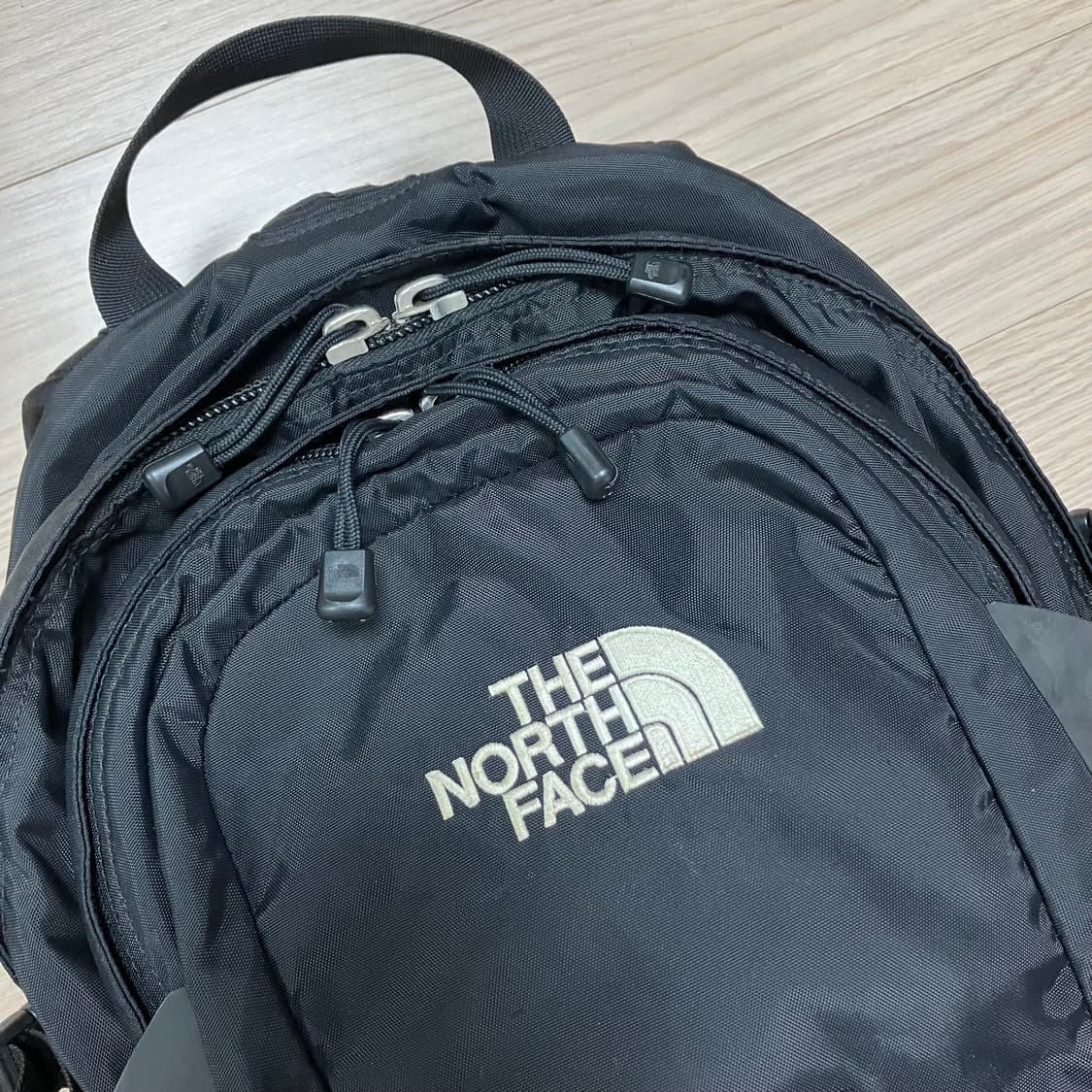 [TheNorthFace] 노스페이스 핫샷 백팩 블랙 30L 상품이미지3