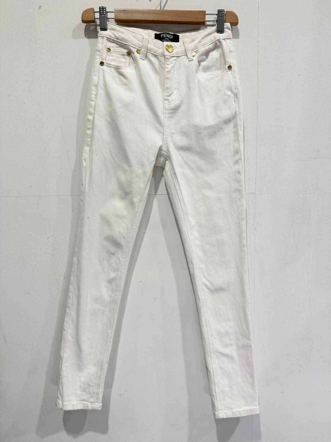 펜디 화이트 데님 팬츠 36사이즈 정품 상품이미지1