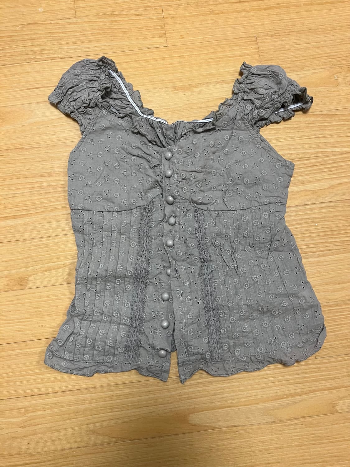 바이너리원 에크 아일렛 블라우스 그레이 지그재그 에이블리 상품이미지8