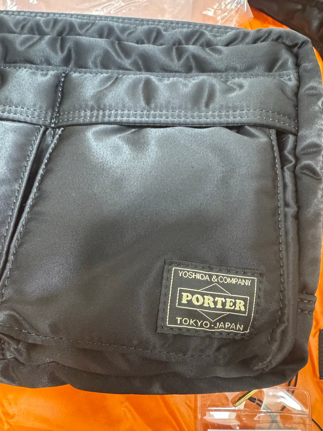 포터 탱커 숄더백 블랙 색상 새상품입니다  택 제거후 보관 만 한 상품입 상품이미지2