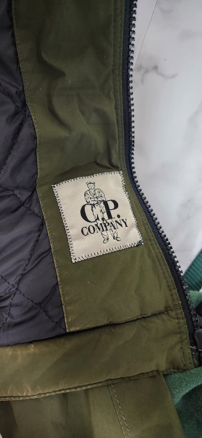 CP컴퍼니 고글 견장 카키 자켓 상품이미지9