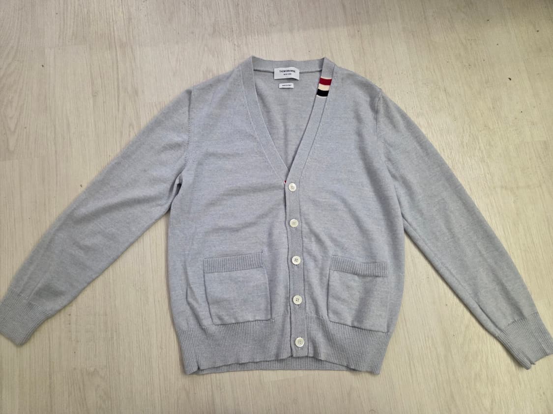 톰브라운 가디건 라이트 그레이 2 상품이미지2
