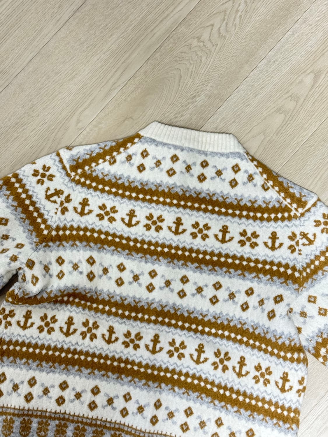 [L] 유니클로 JWA 수플레얀페어아일크루넥스웨터 상품이미지3