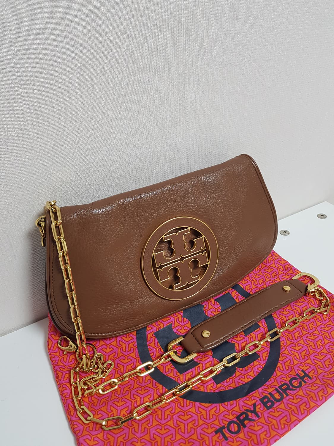 토리버치 아만다 크로스 겸 클러치 ㅡ 정품 상품이미지1