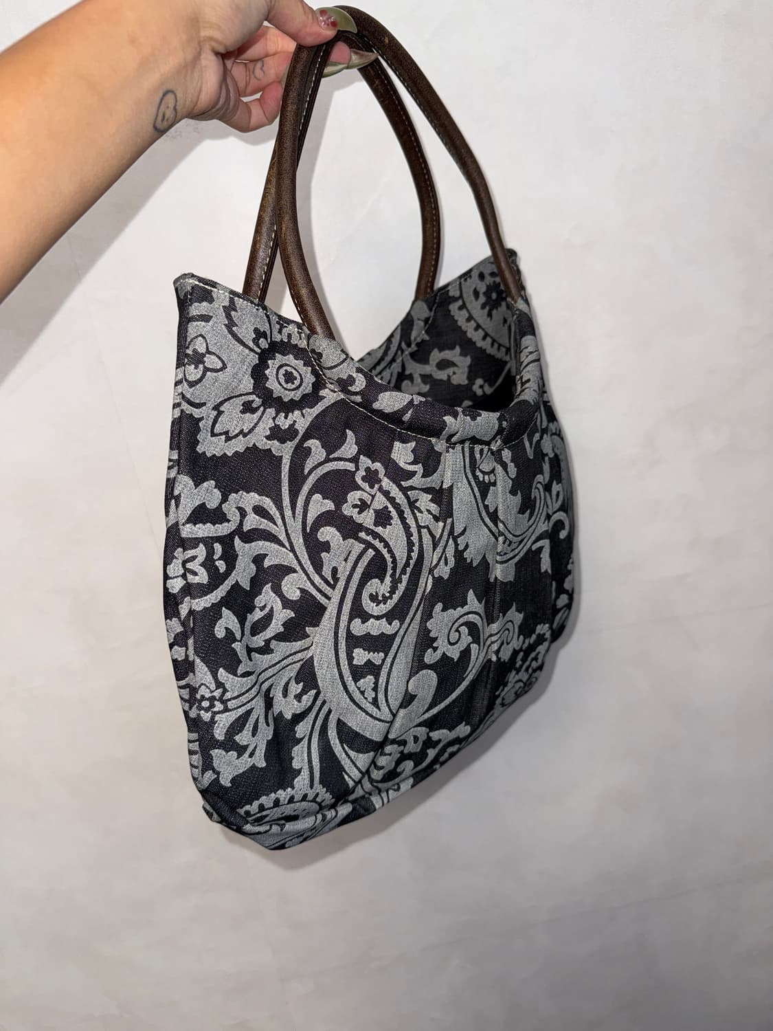 Black denim ethnic pattern shopper bag 상품이미지3