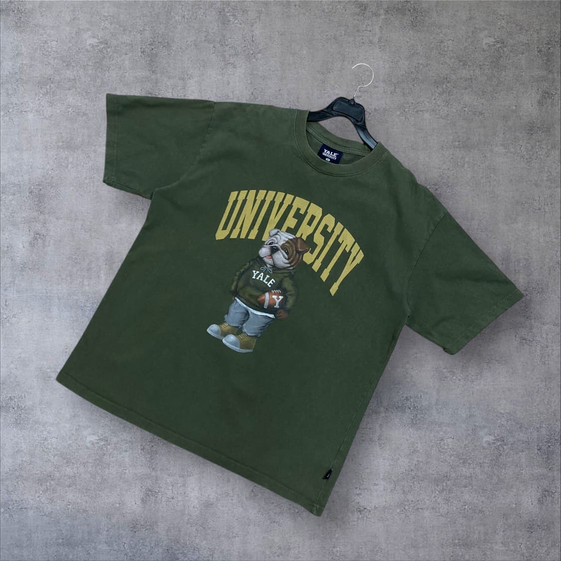 예일 유니버시티 핸섬 댄 빅로고 카키 반팔티 상품이미지1