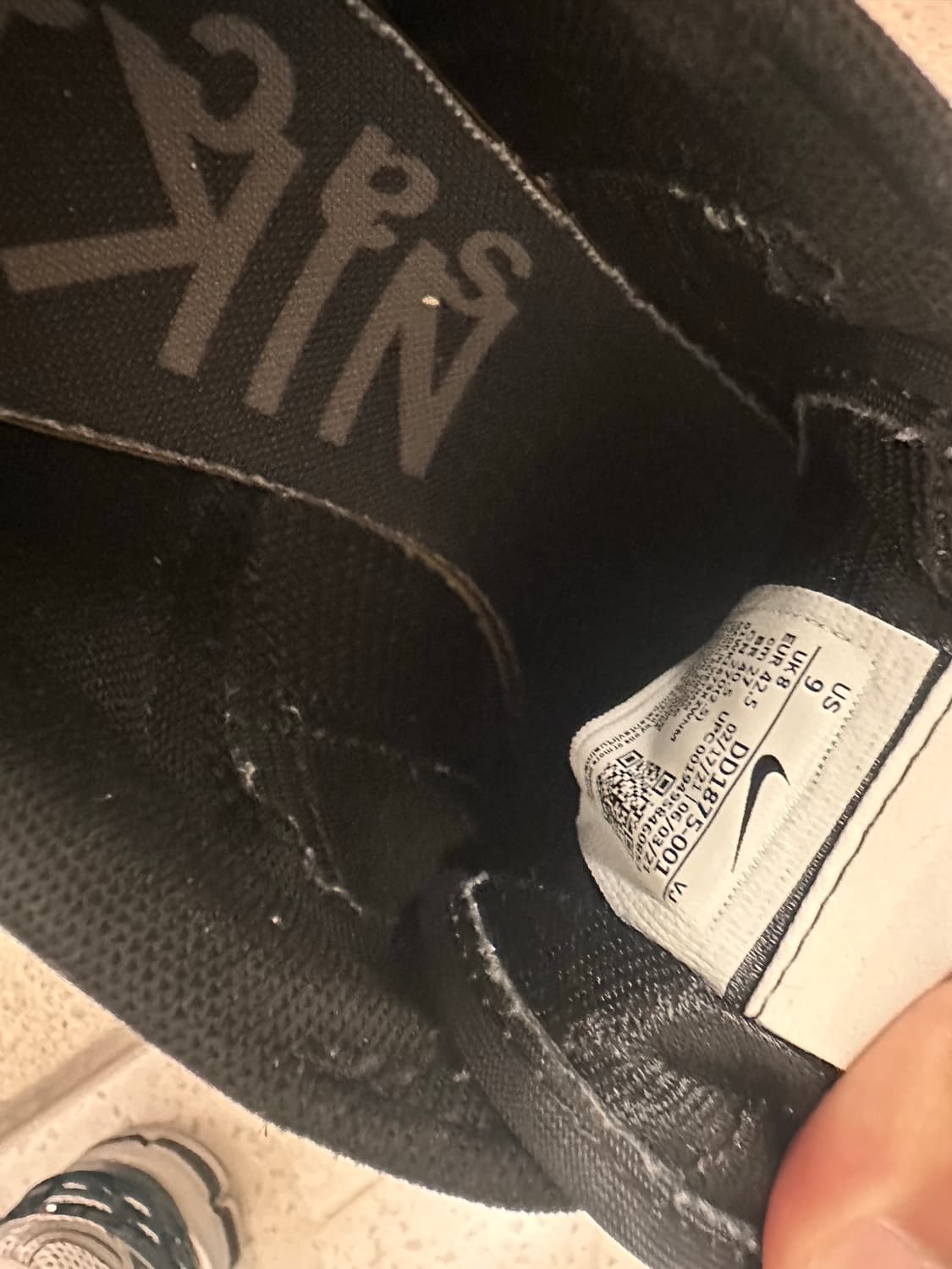 나이키x사카이 블랙앤검 270사이즈 판매 상품이미지4