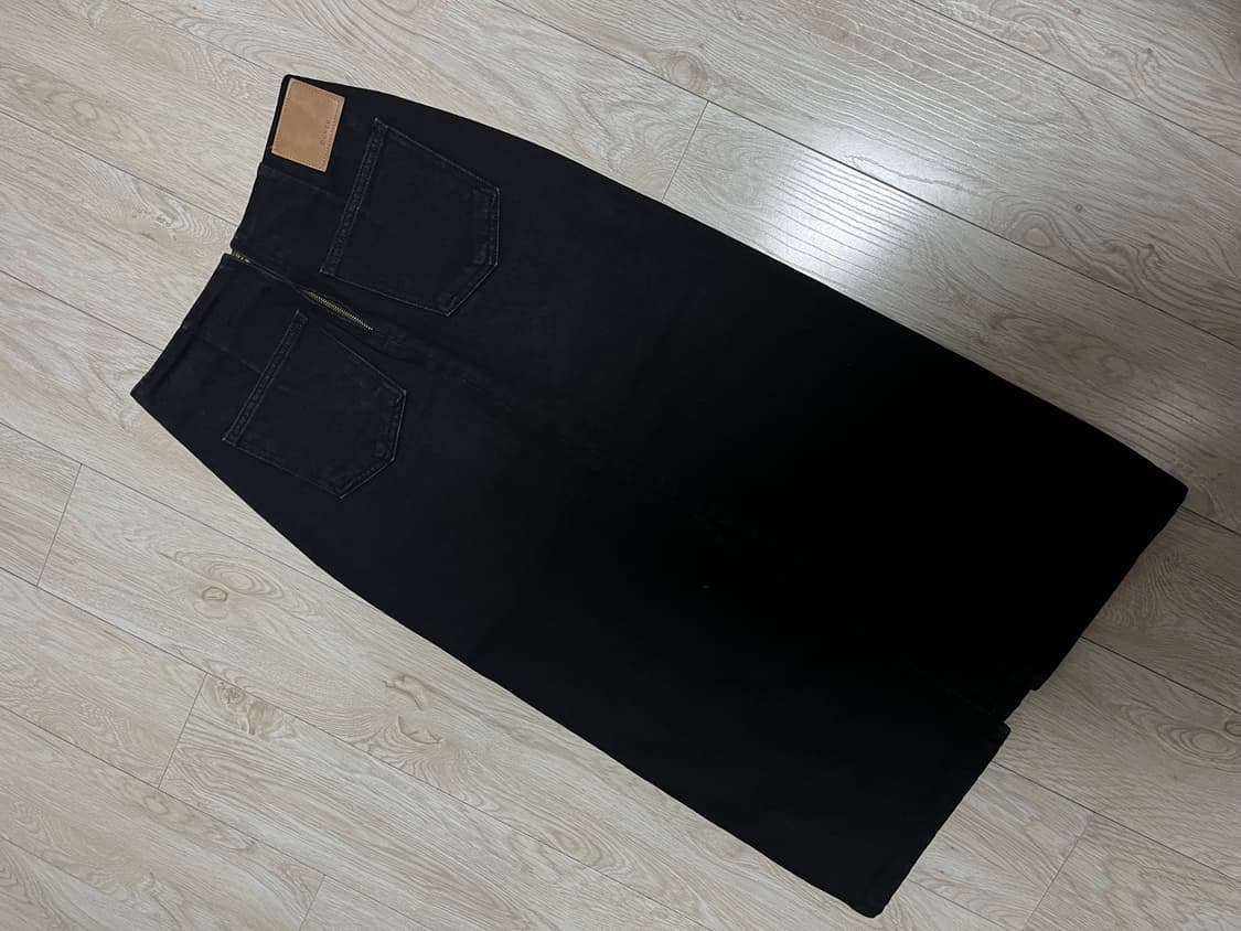 OUNCE 블랙 데님 롱스커트  상품이미지2