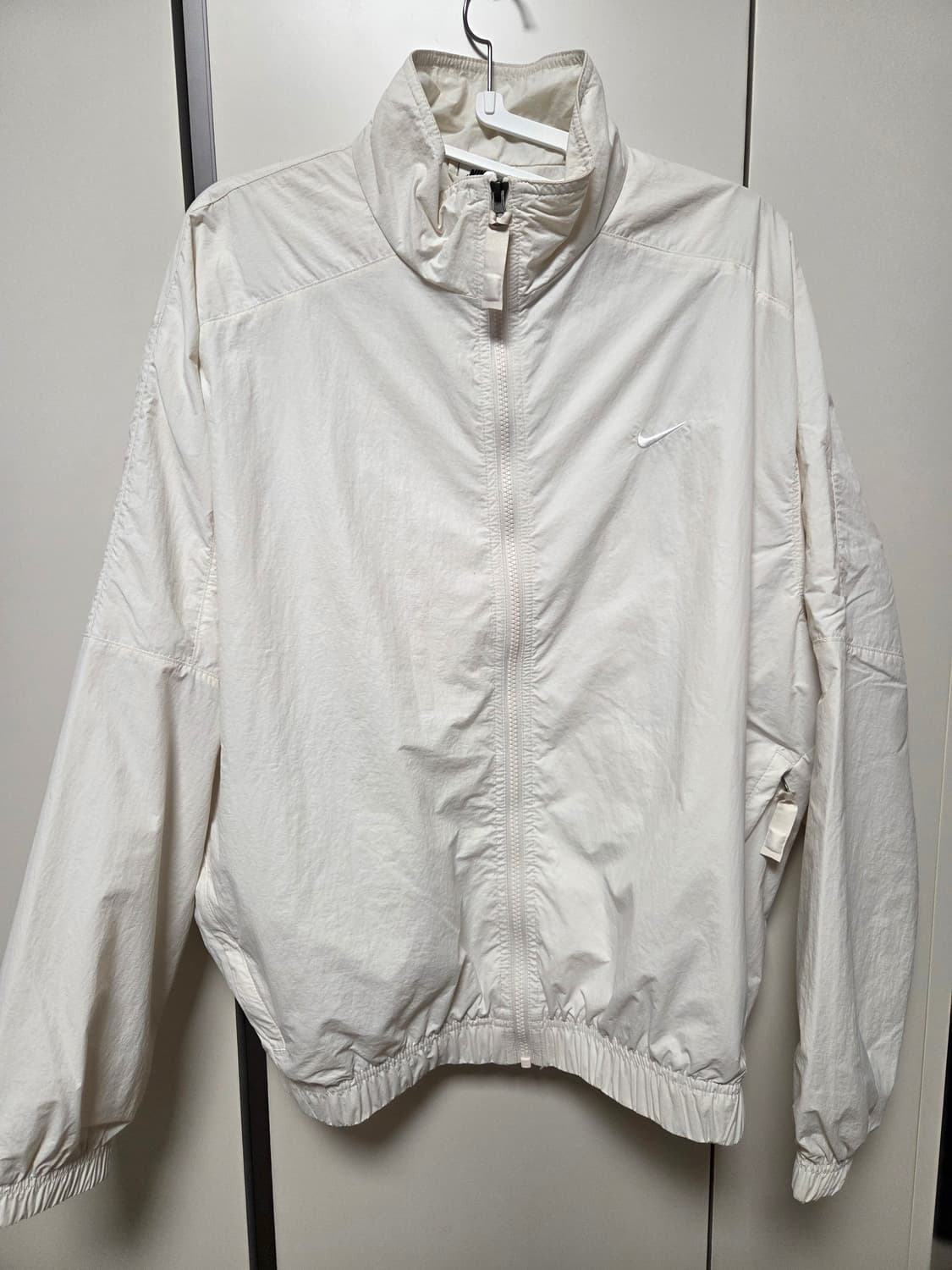 나이키 솔로 스우시 화이트 L사이즈 DQ5201-030 상품이미지2