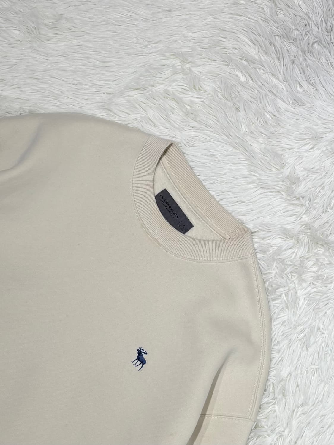 아베크롬비 스몰로고 크림 맨투맨 상품이미지5