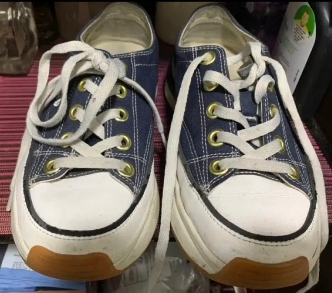 한정판 엄브로220 한소희 강민경 스니커즈 진네이비 최상 상품이미지1