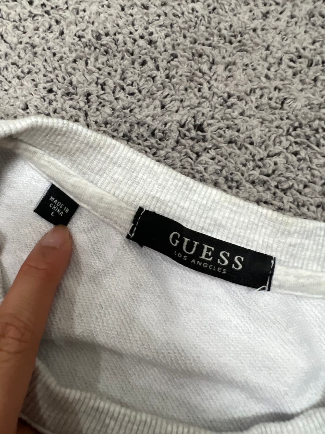 (L) 게스 로고 프린팅 맨투맨 상품이미지3