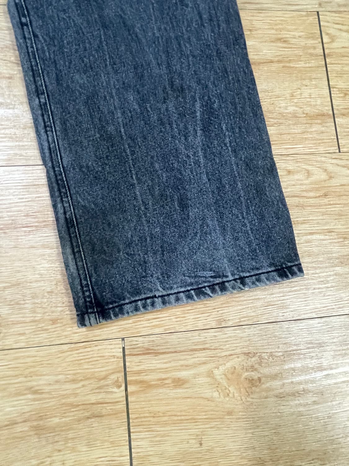 페이탈리즘 블랙 크루드 세미 플레어핏 48 상품이미지3