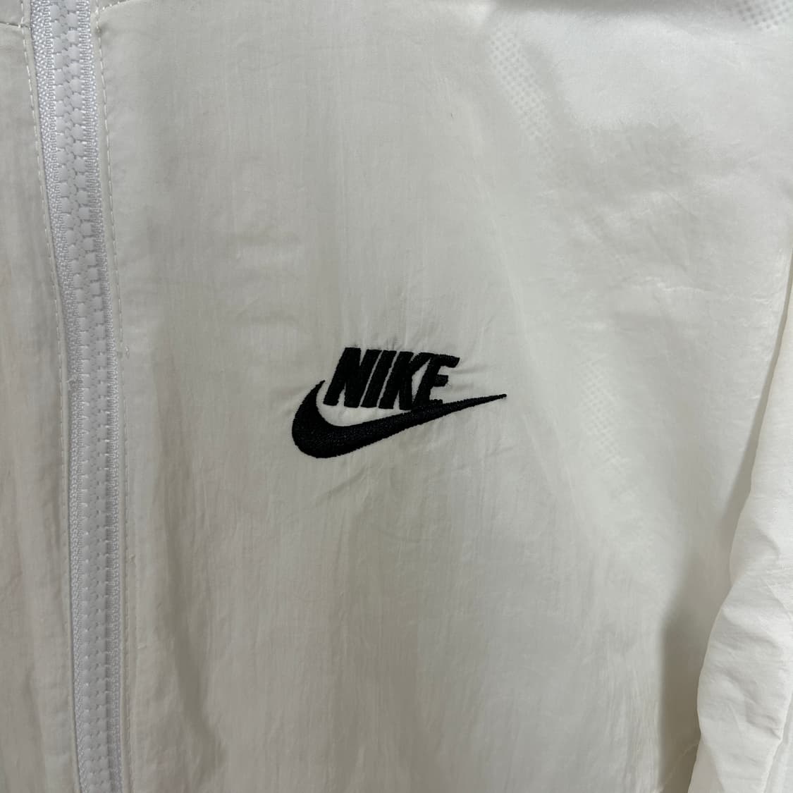 나이키 NSW 에센셜 윈드러너 우븐 바람막이 화이트 상품이미지4