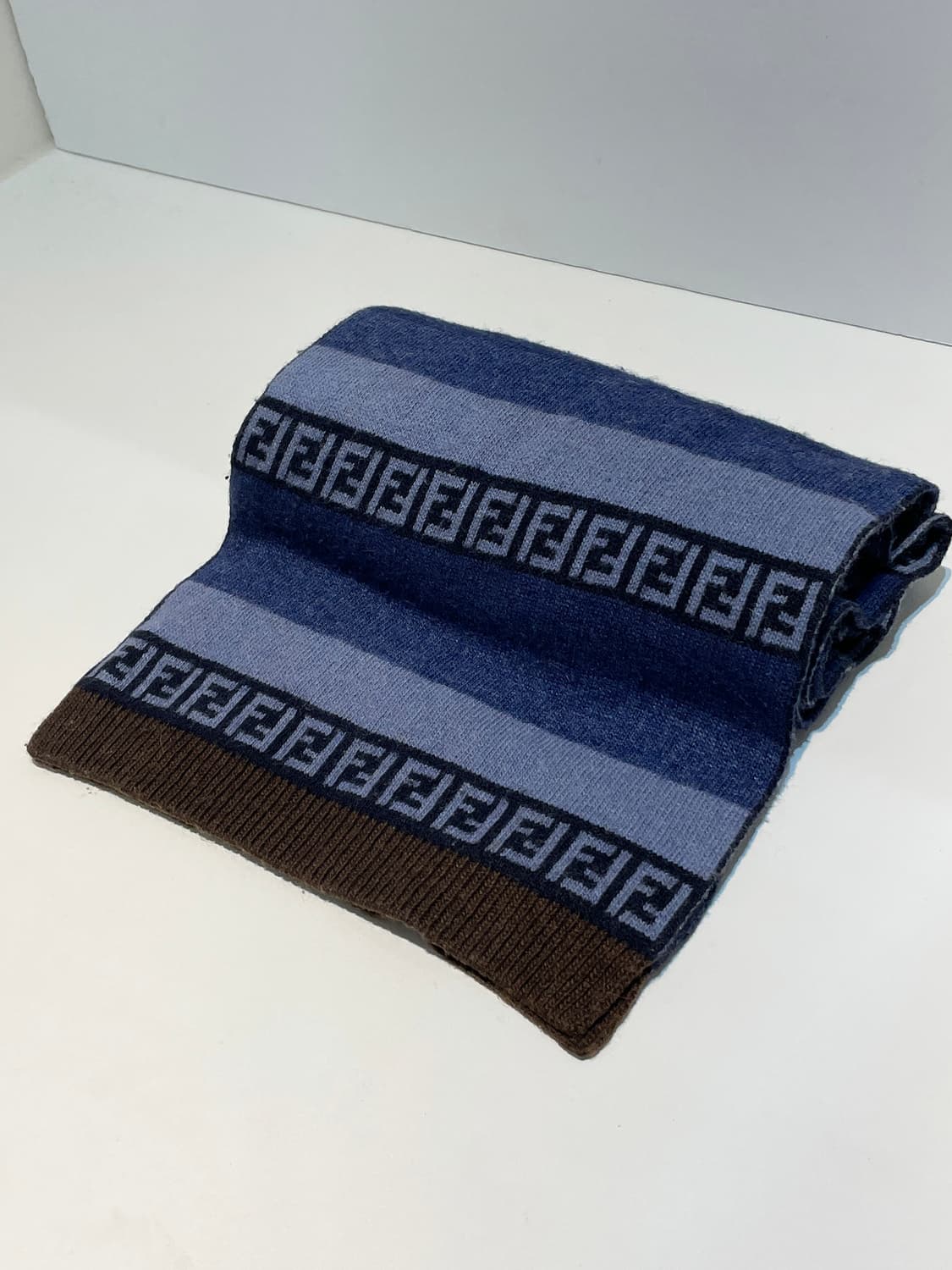 펜디 FENDI Italy 오리지널 울 숄 목도리 A1537 상품이미지2