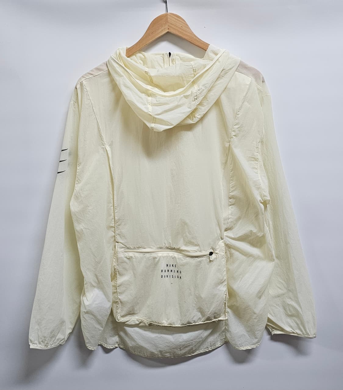 나이키 여성 러닝 디비전 바람막이 M 상품이미지2