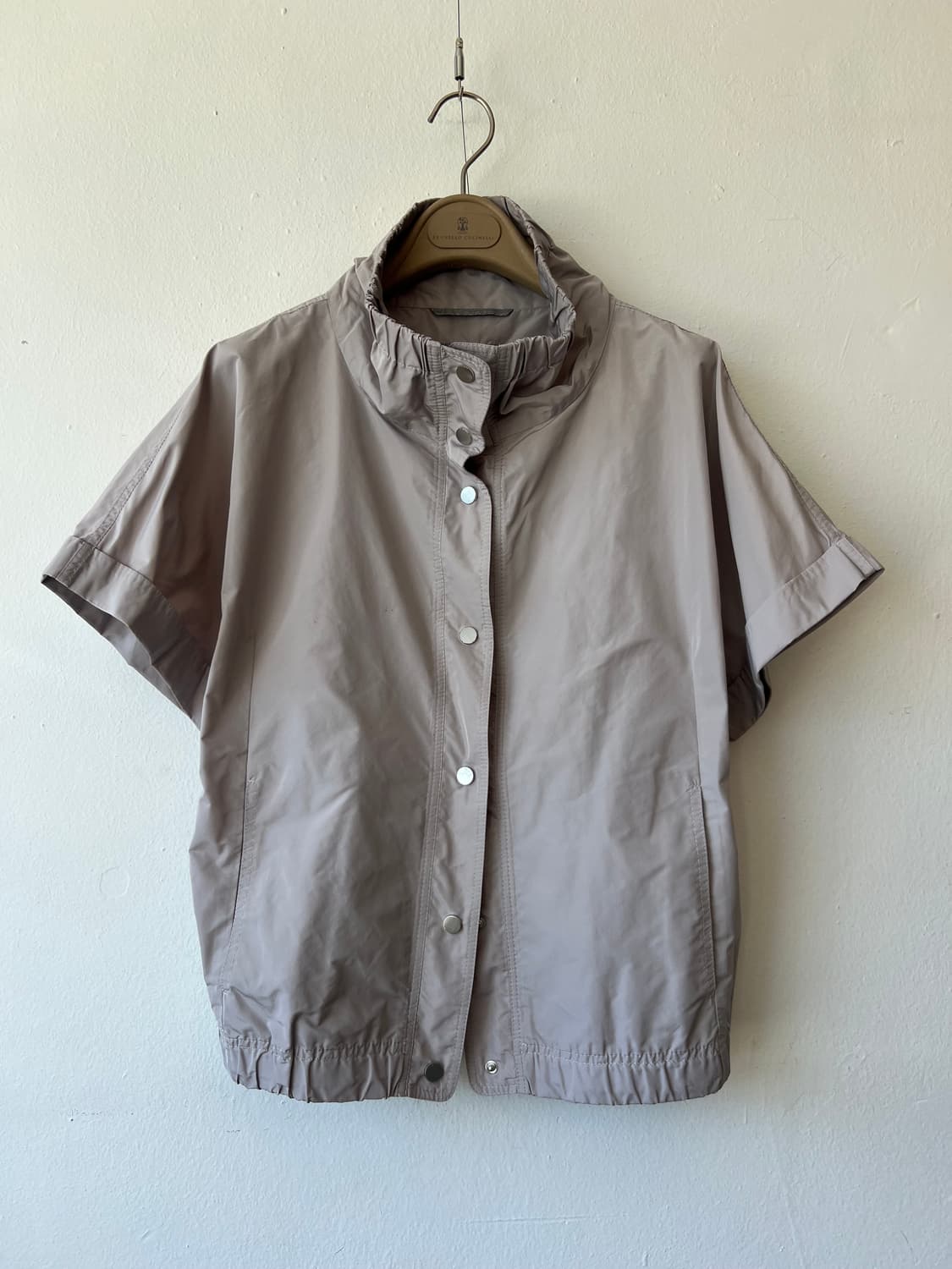 페세리코 여성 코코아베이지 바람막이자켓 반팔점퍼 상품이미지2