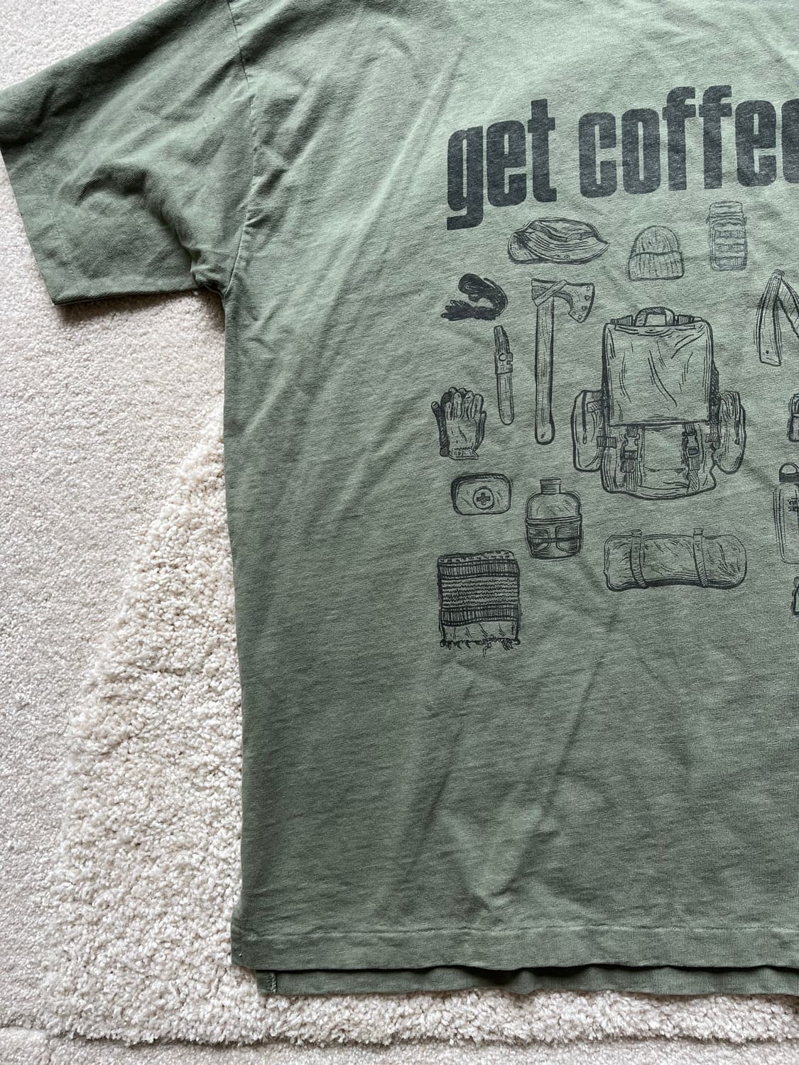 Remi Relief 카키 get coffee? 그래픽 티셔츠 (XL) 상품이미지4