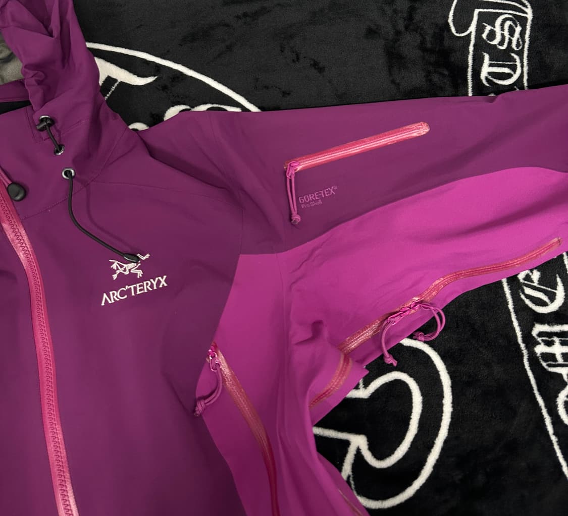 아크테릭스 고어텍스 베타 퍼플 바람막이 m(95-100) 상품이미지3