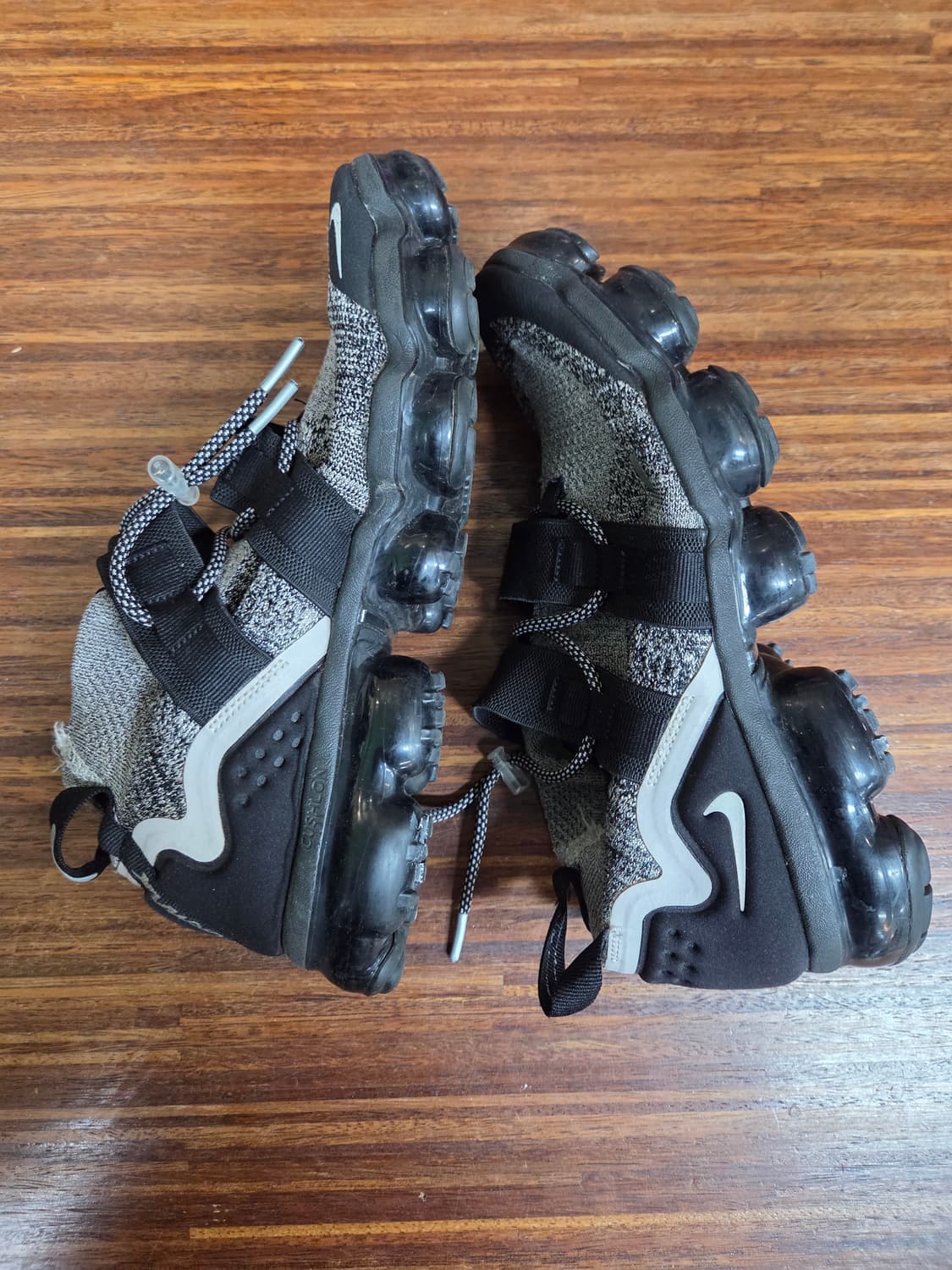 나이키 에어 베이퍼맥스 유틸리티 문 파티클 270 상품이미지1