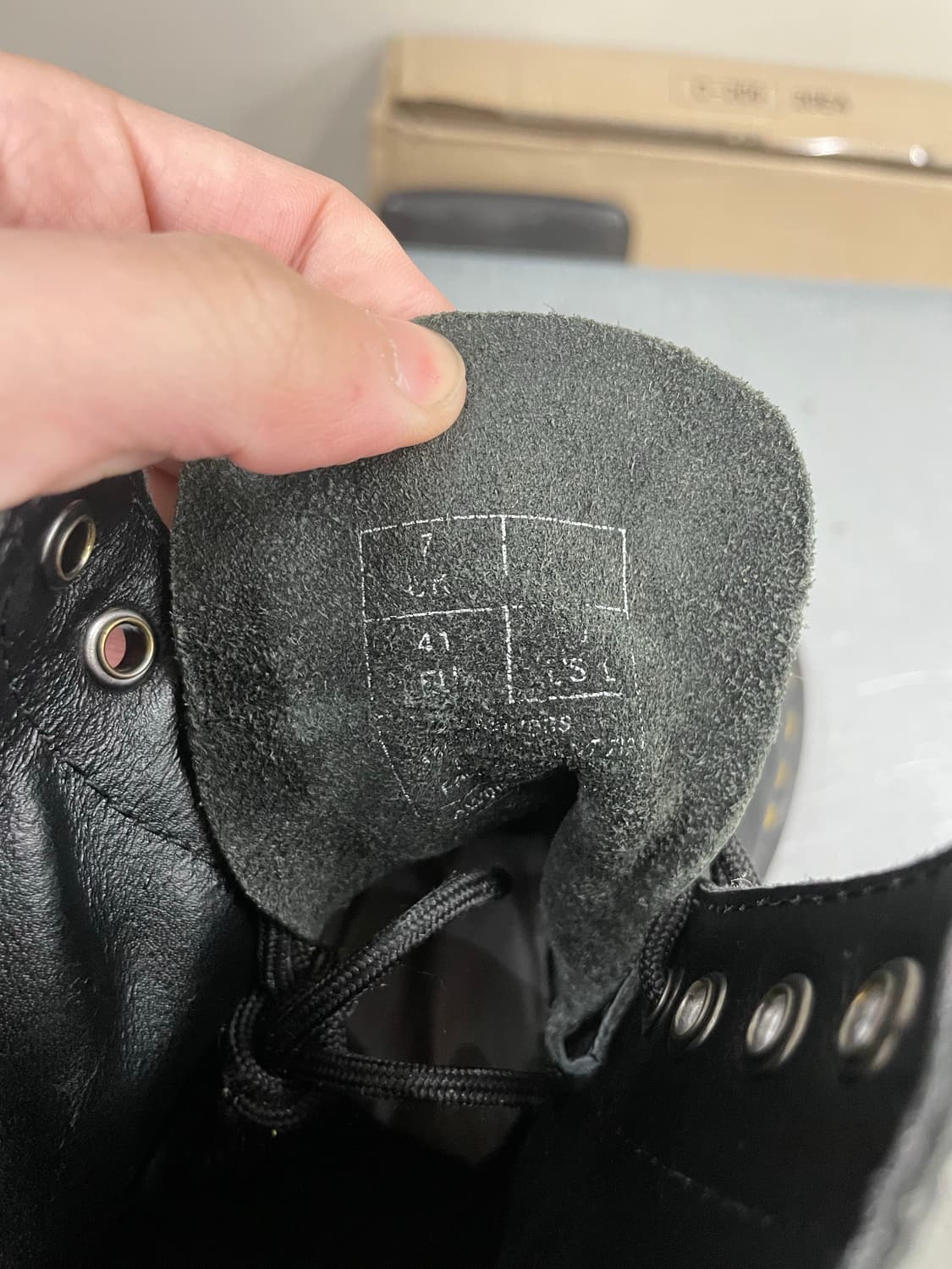 닥터마틴 8홀 레이스업 부츠 UK7 상품이미지8