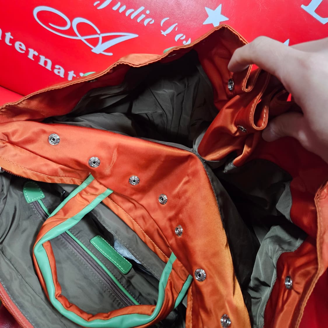 ON-FUNNY 나일론 셔링 민트 가죽배색 토트 크로스백 상품이미지5