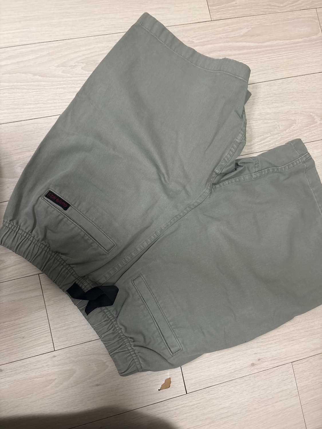 그라미치 루즈 테이퍼드 반바지 S 카키 상품이미지2