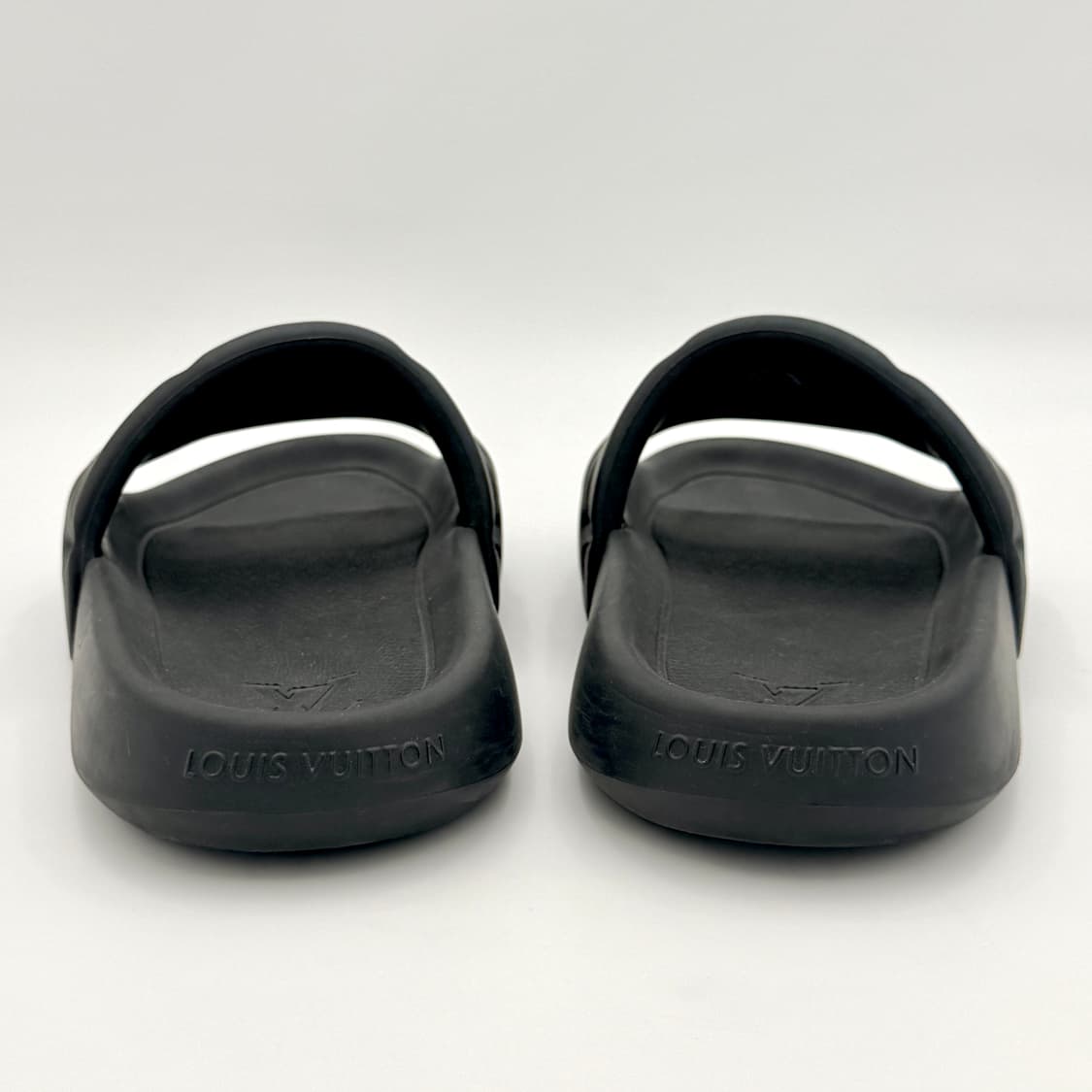 루이비통 워터프린트 모노그램 블랙 뮬 슬리퍼 사이즈 6 (250-255) 상품이미지7